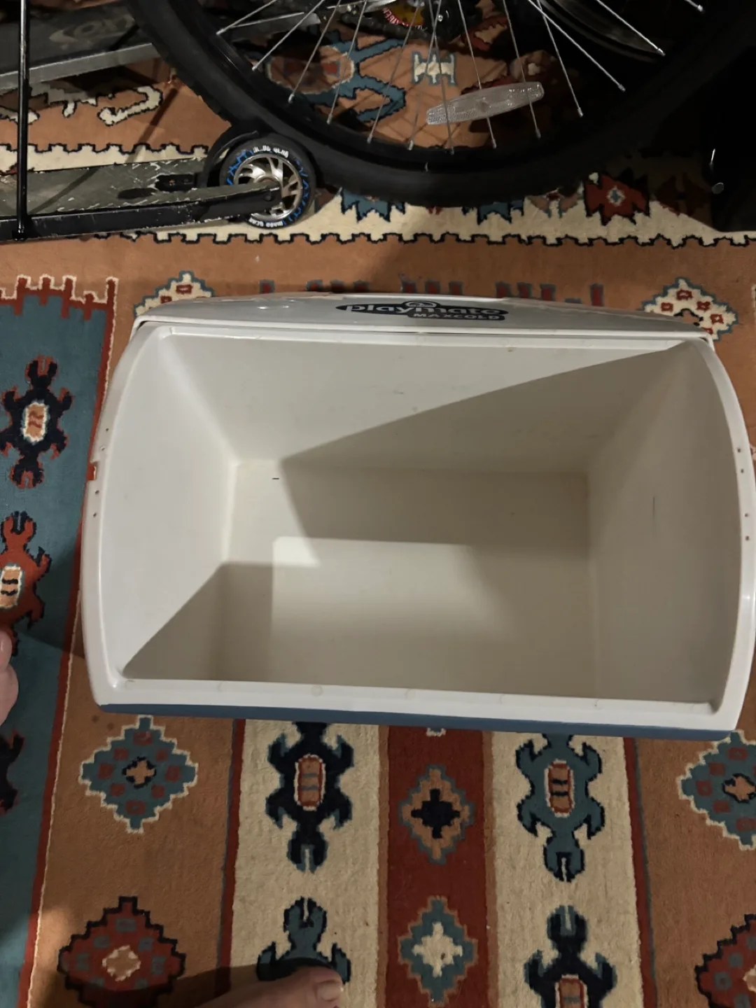 Igloo Playmate Maxcold Cooler image indicator(2)