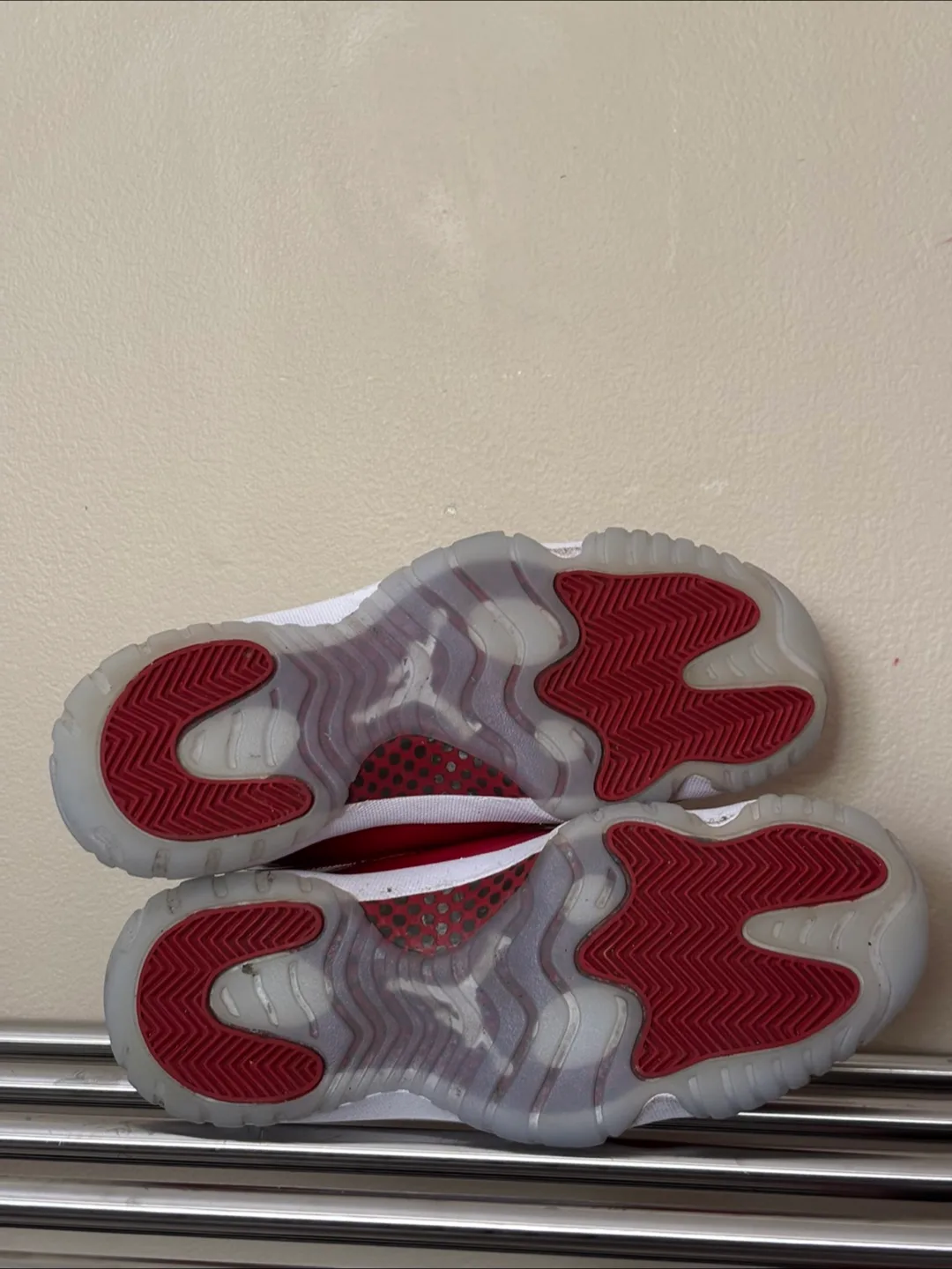 Jordan 11 retro US7.5 image indicator(4)