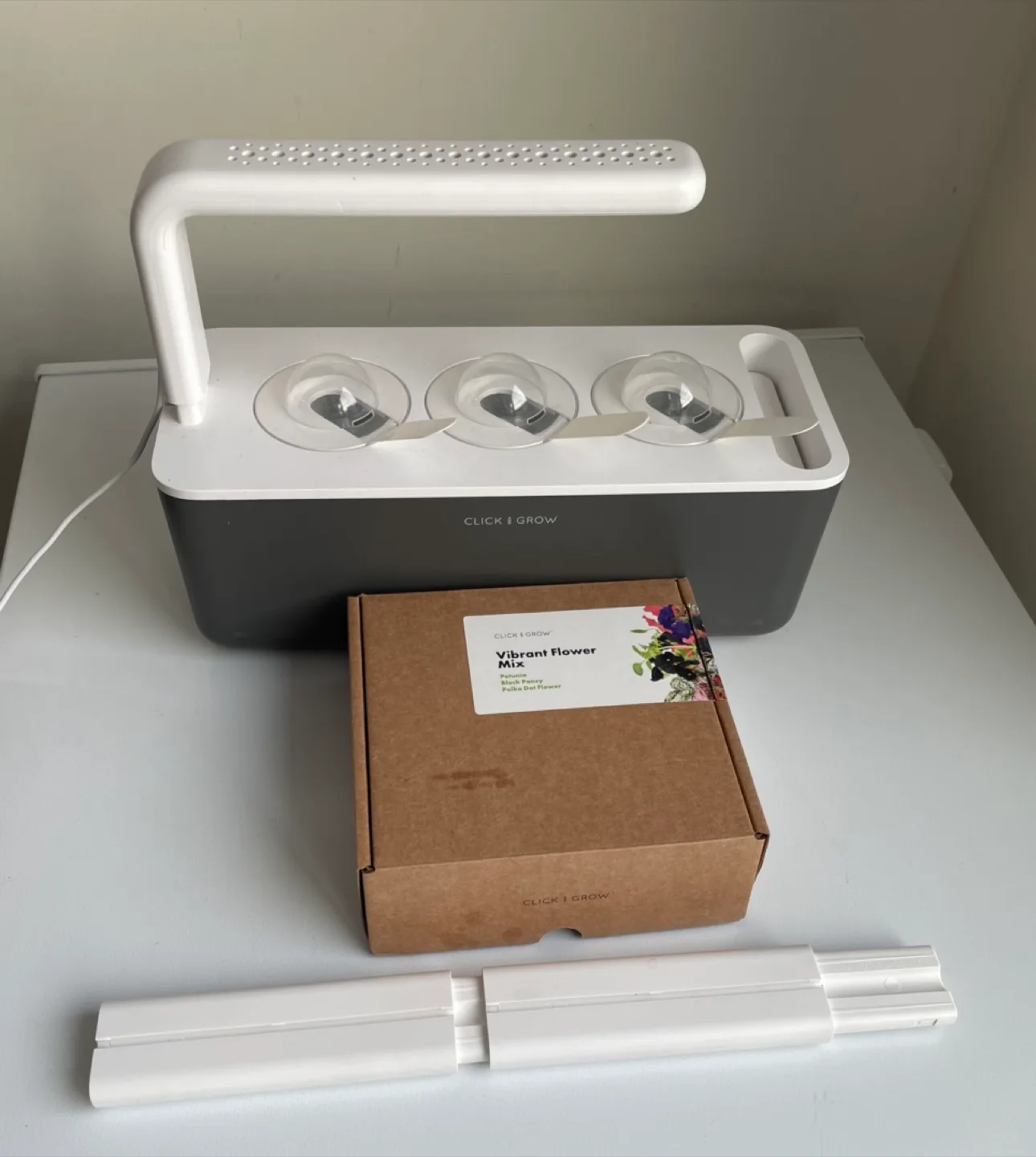 Click & Grow Indoor Garden with Vibrant Flower Mix image indicator(2)