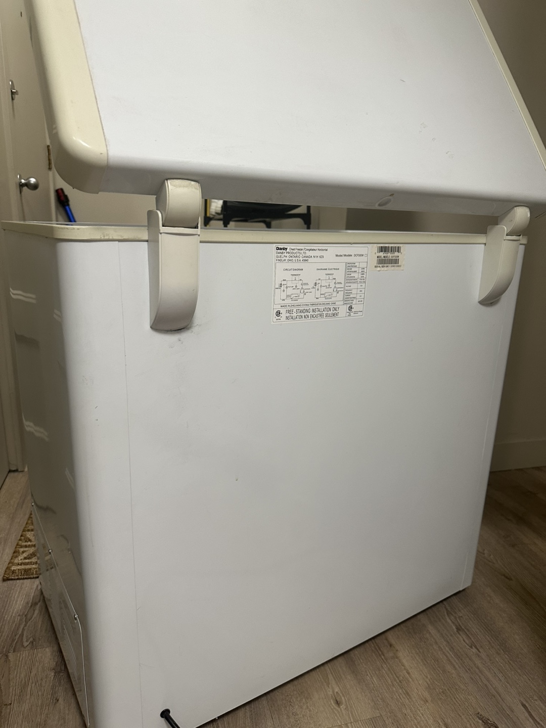 Apartment-size freezer in excellent working condition - photo 5