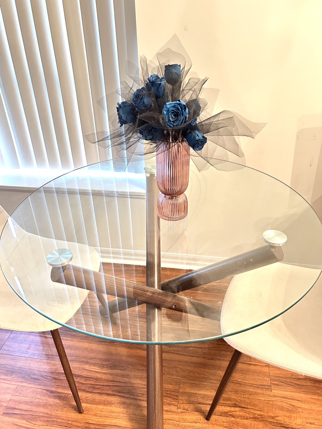 ROUND GLASS DINING TABLE