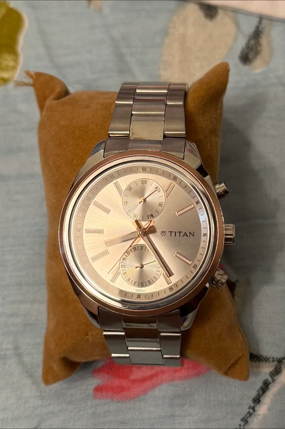 Titan Men's 'Neo' Luxury Mineral Quartz Dial Silver Toned thumbnail