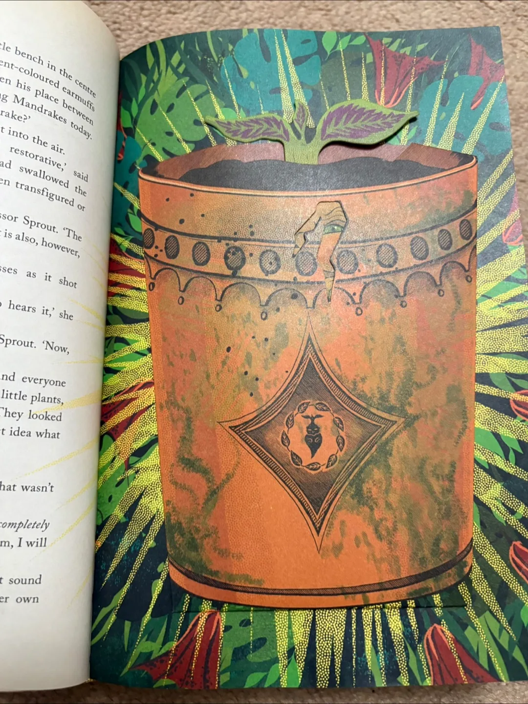 Harry Potter & the Chamber of Secrets: MinaLima Edition image indicator(4)