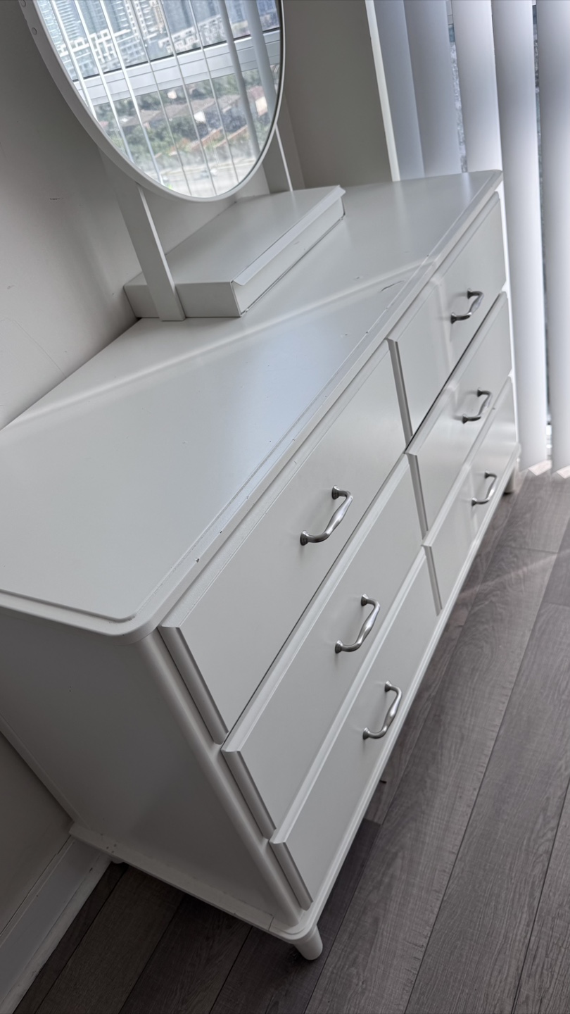 Tyssedal Dresser with Mirror - 6 Drawers