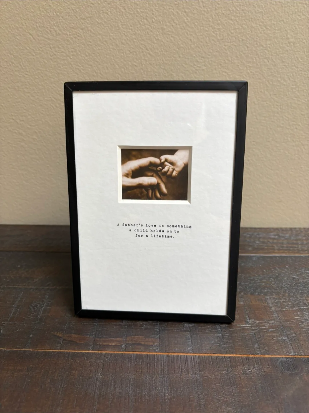 #freecycle Hallmark 'A Father's Love' display Frame thumbnail