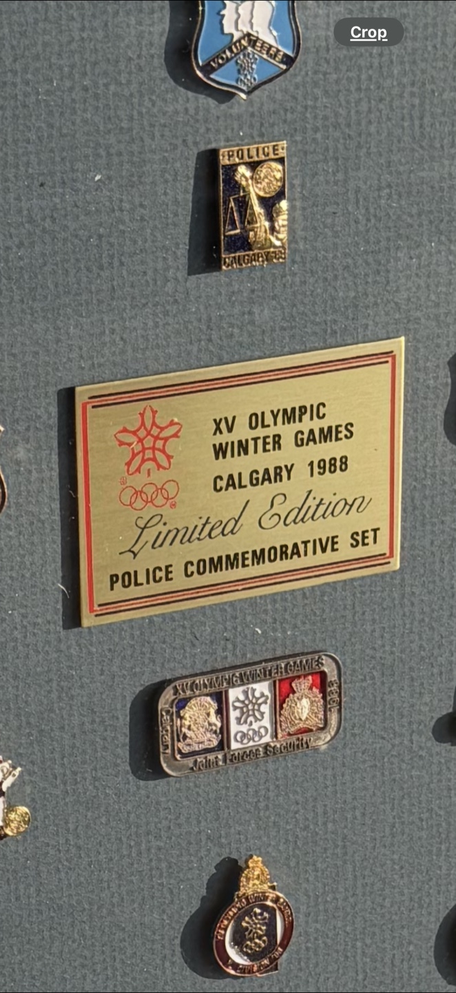 XV Olympic Winter Games Calgary 1988 Pin Set - photo 2