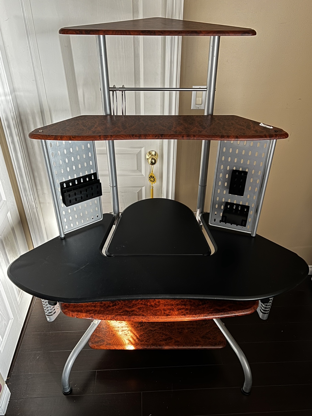 Free Arch Tower Corner Computer Desk - photo 2