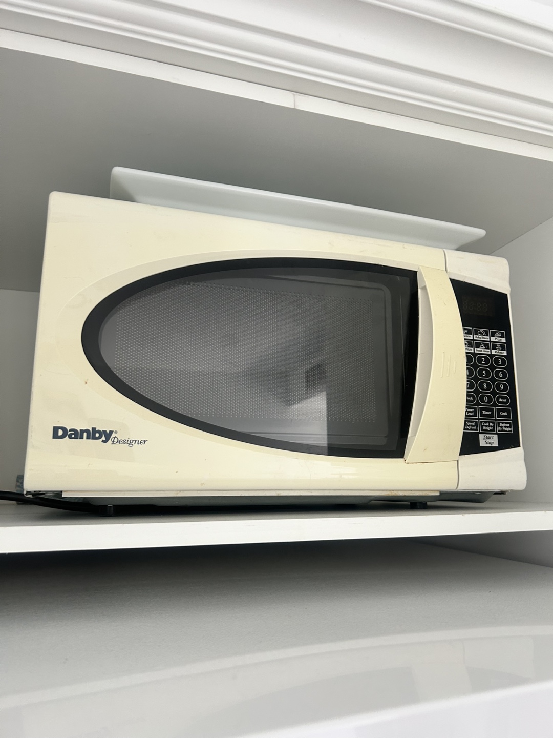 Kitchen Items: Utensils, Bowls, Kettle, Microwave - photo 4