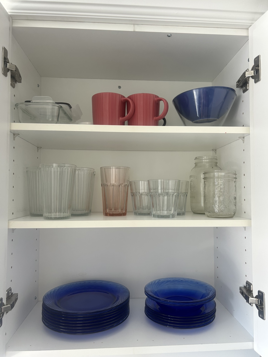 Kitchen Items: Utensils, Bowls, Kettle, Microwave - photo 2