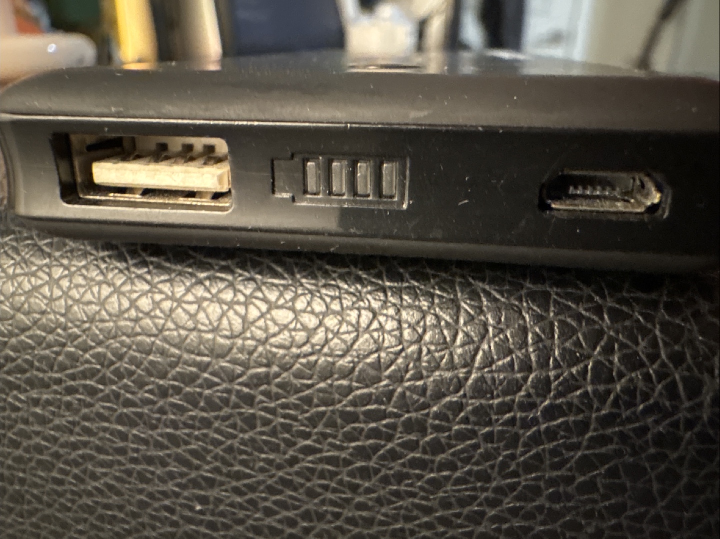 6000 mAh power bank - photo 3