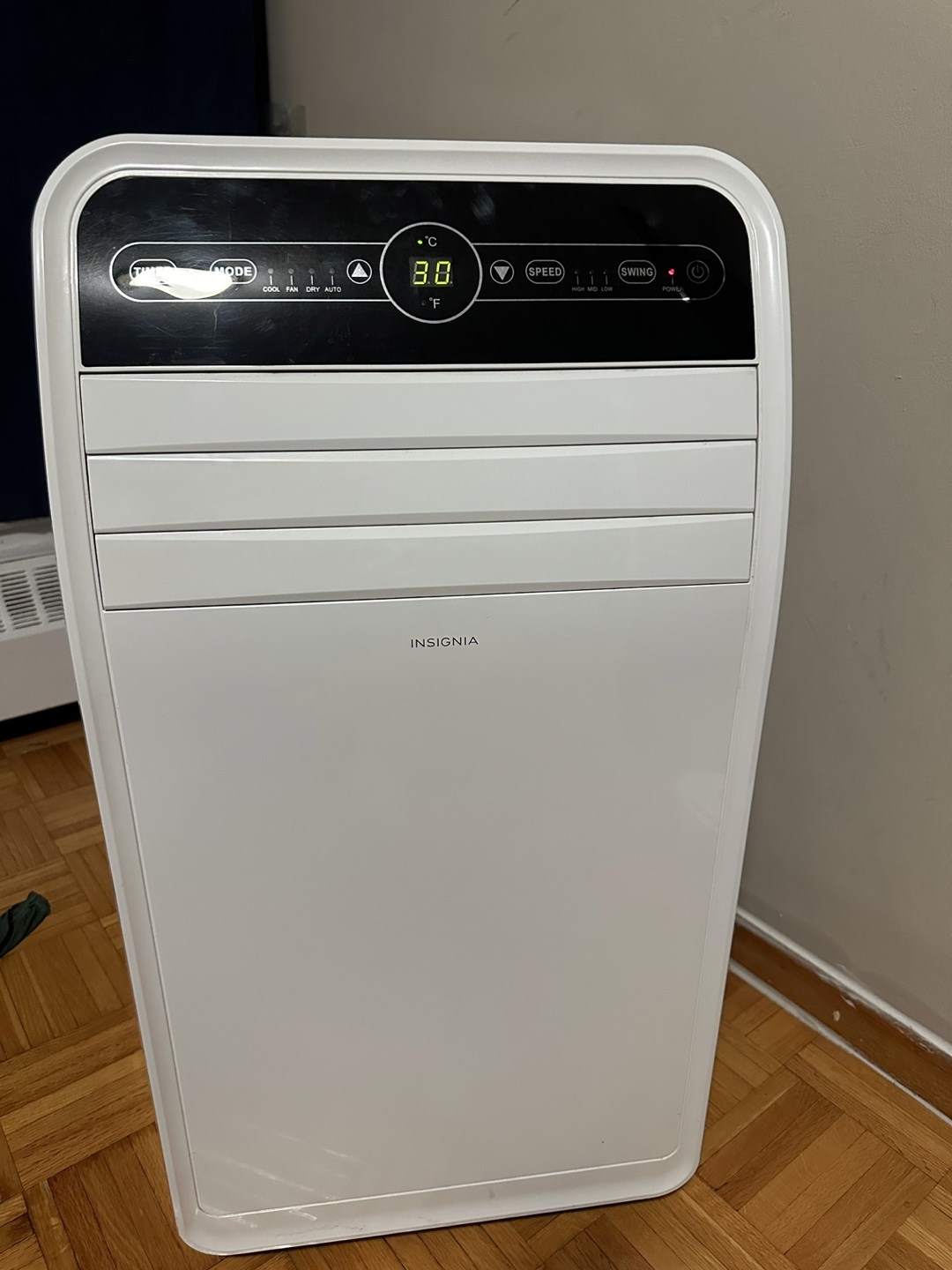 Insignia portable Air Conditioner - photo 2