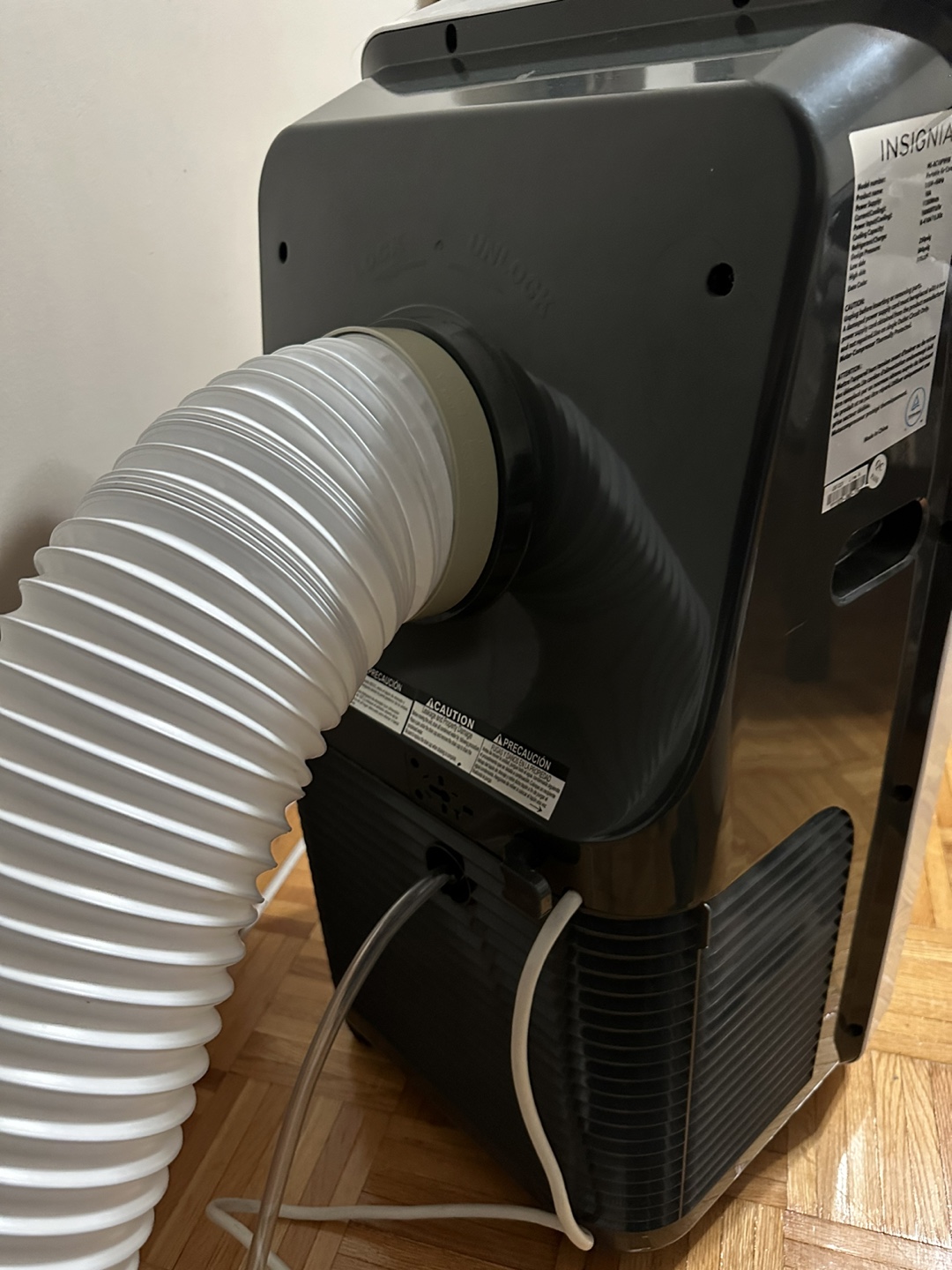 Insignia portable Air Conditioner - photo 3