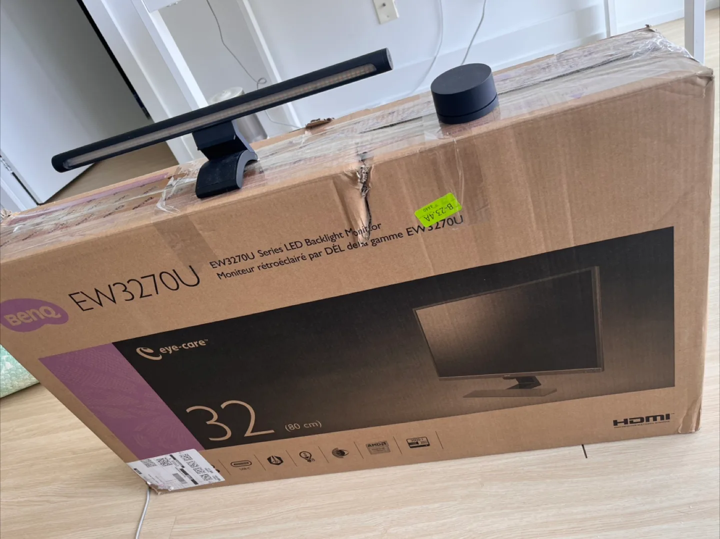 BenQ EW3270U 32" 4K Monitor come with a screen lamp - Like New! thumbnail