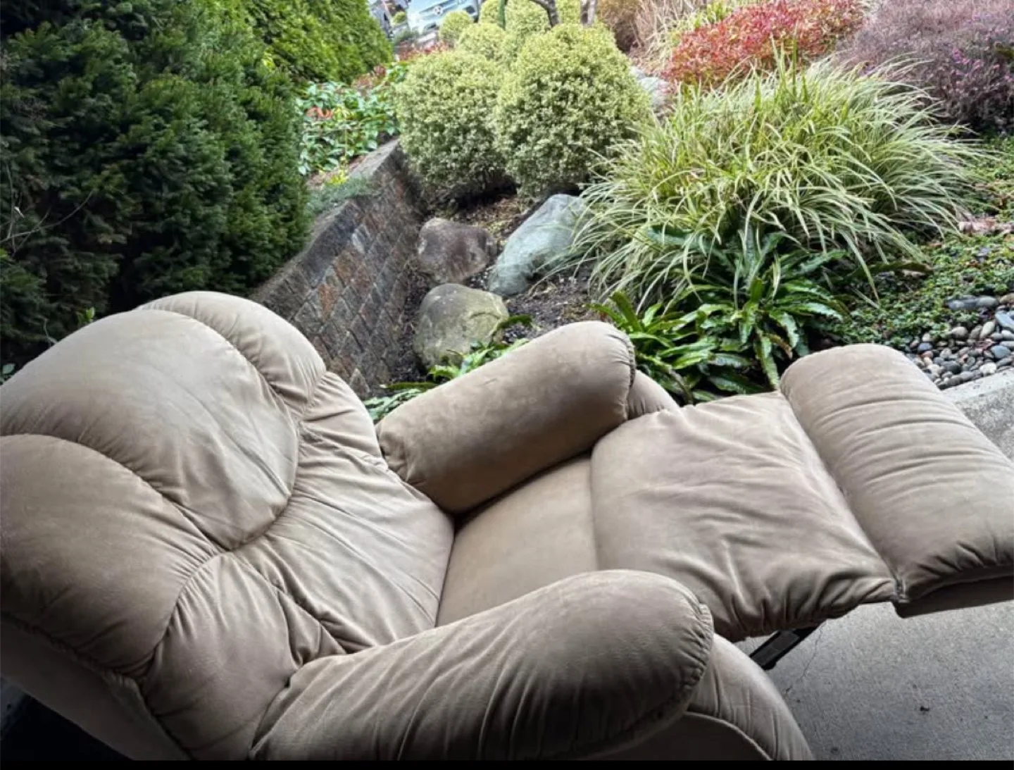 Cozy Recliner Chair thumbnail