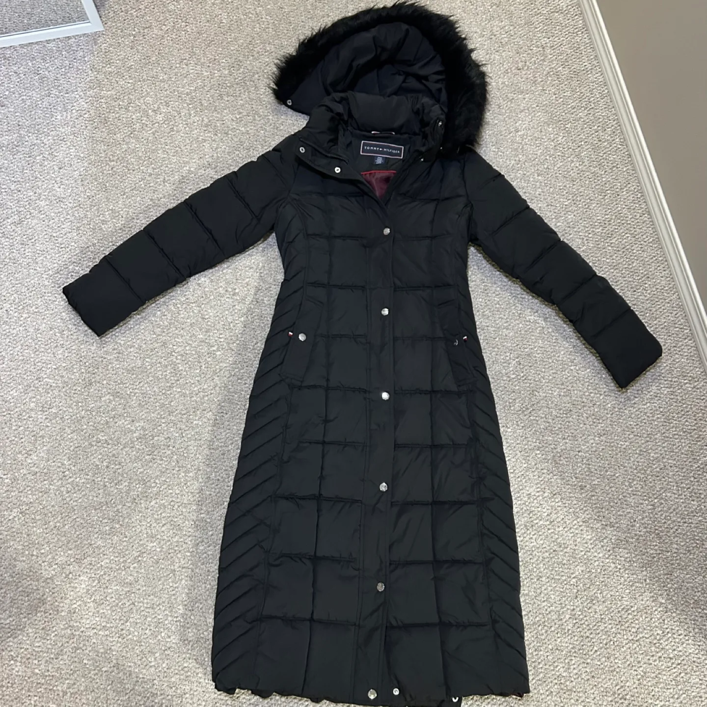 Tommy Hilfiger black down puffer coat!
