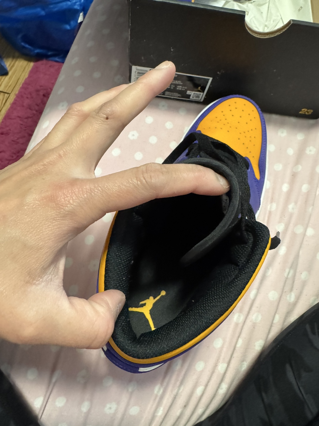Nike Air Jordan 1 Mid Lakers Size 9.5 - photo 2