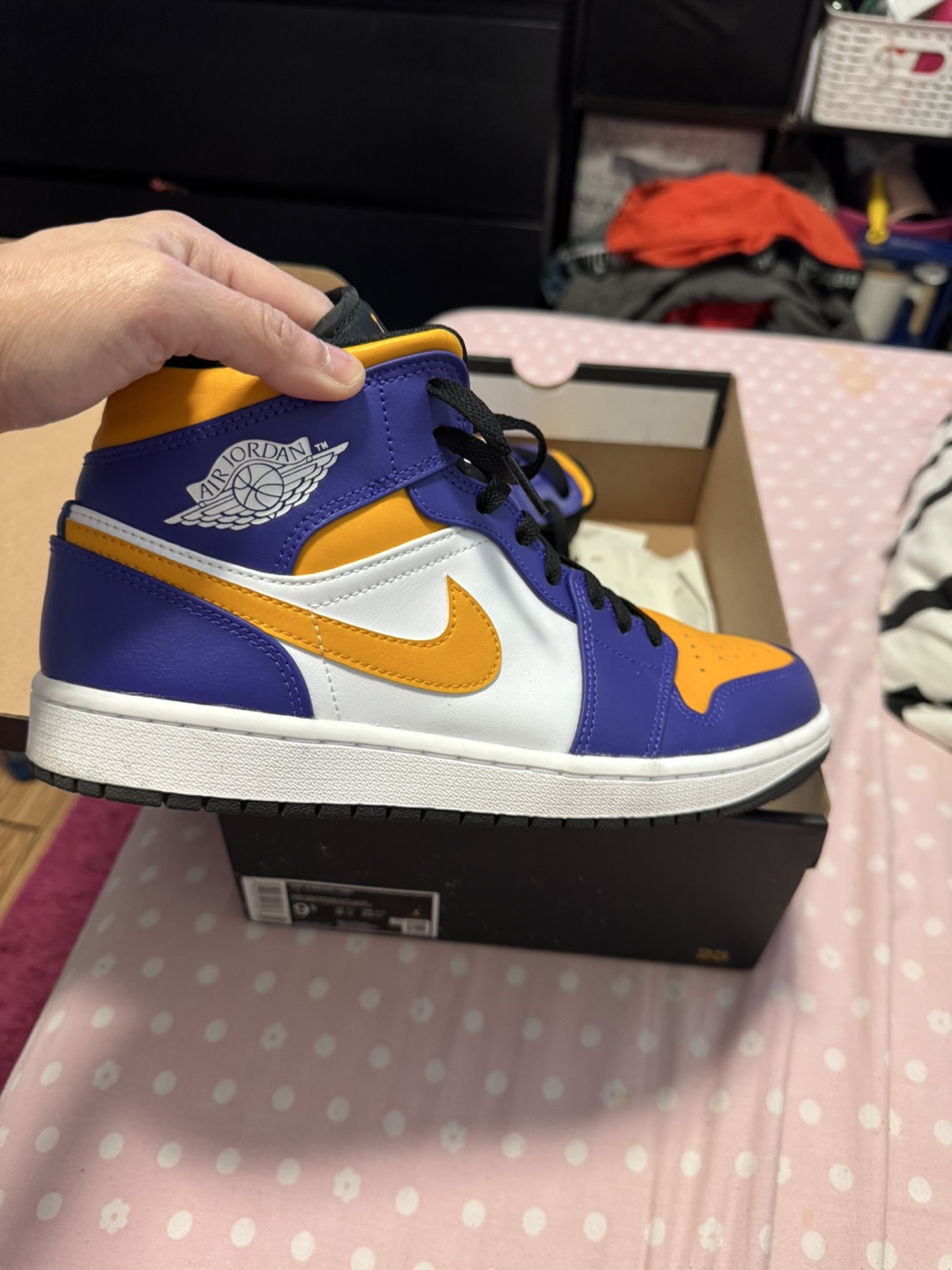 Nike Air Jordan 1 Mid Lakers Size 9.5