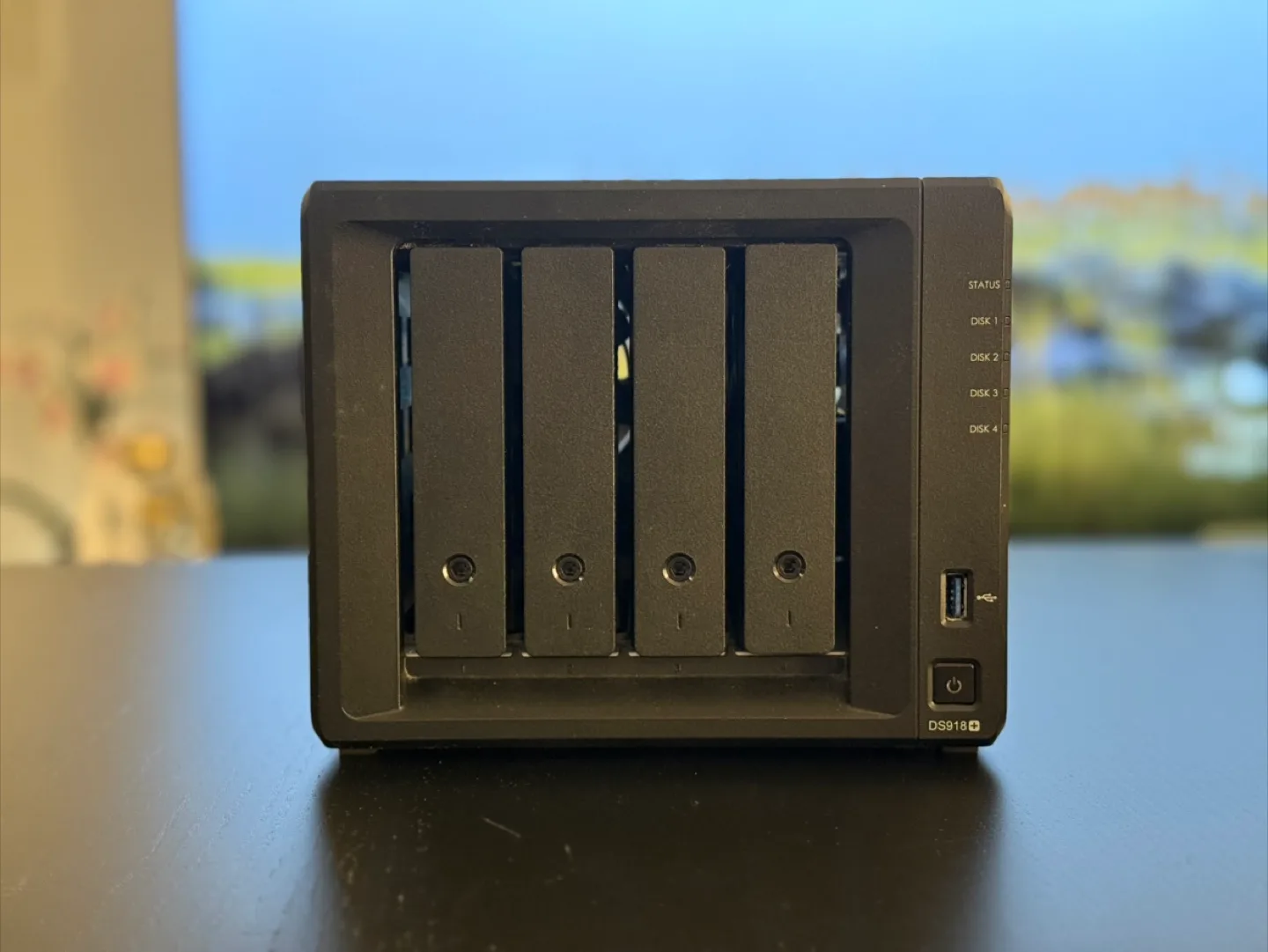 Synology DS918+ (plus) 4-bay NAS (16GB RAM, diskless) thumbnail