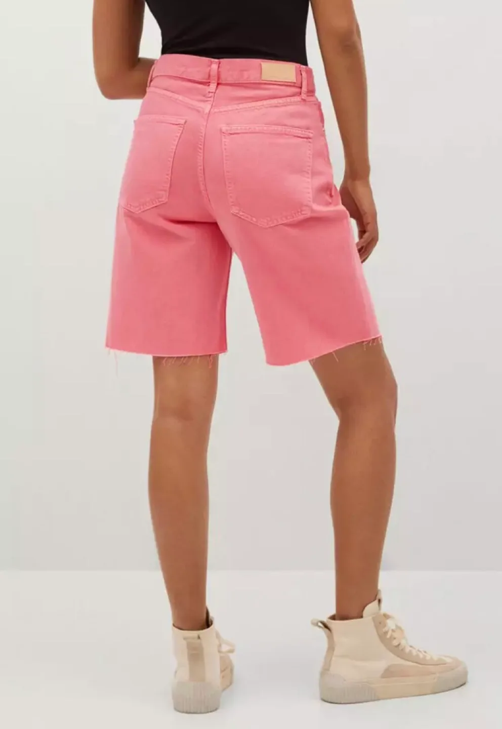 Mango Pink Denim Shorts - Size 32 image indicator(3)