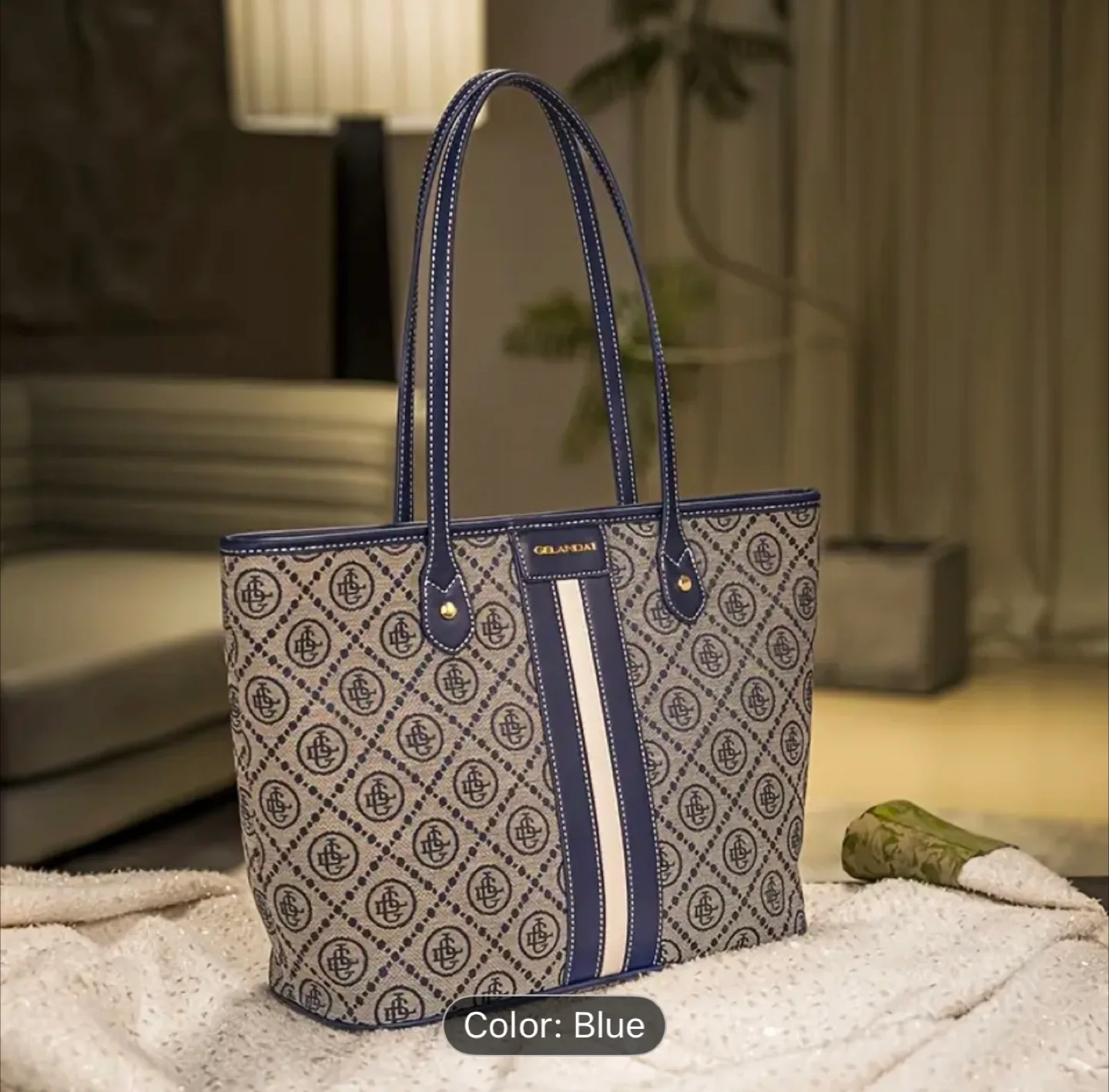 GELANDAI Blue Tote Bag thumbnail