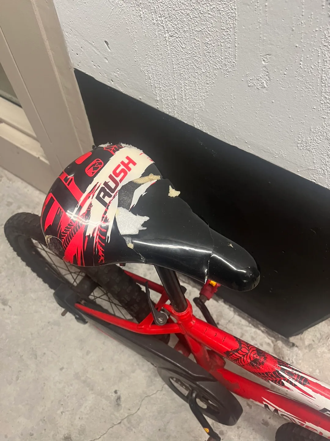 Rush Movelo 18” Kids Bike - Red image indicator(3)