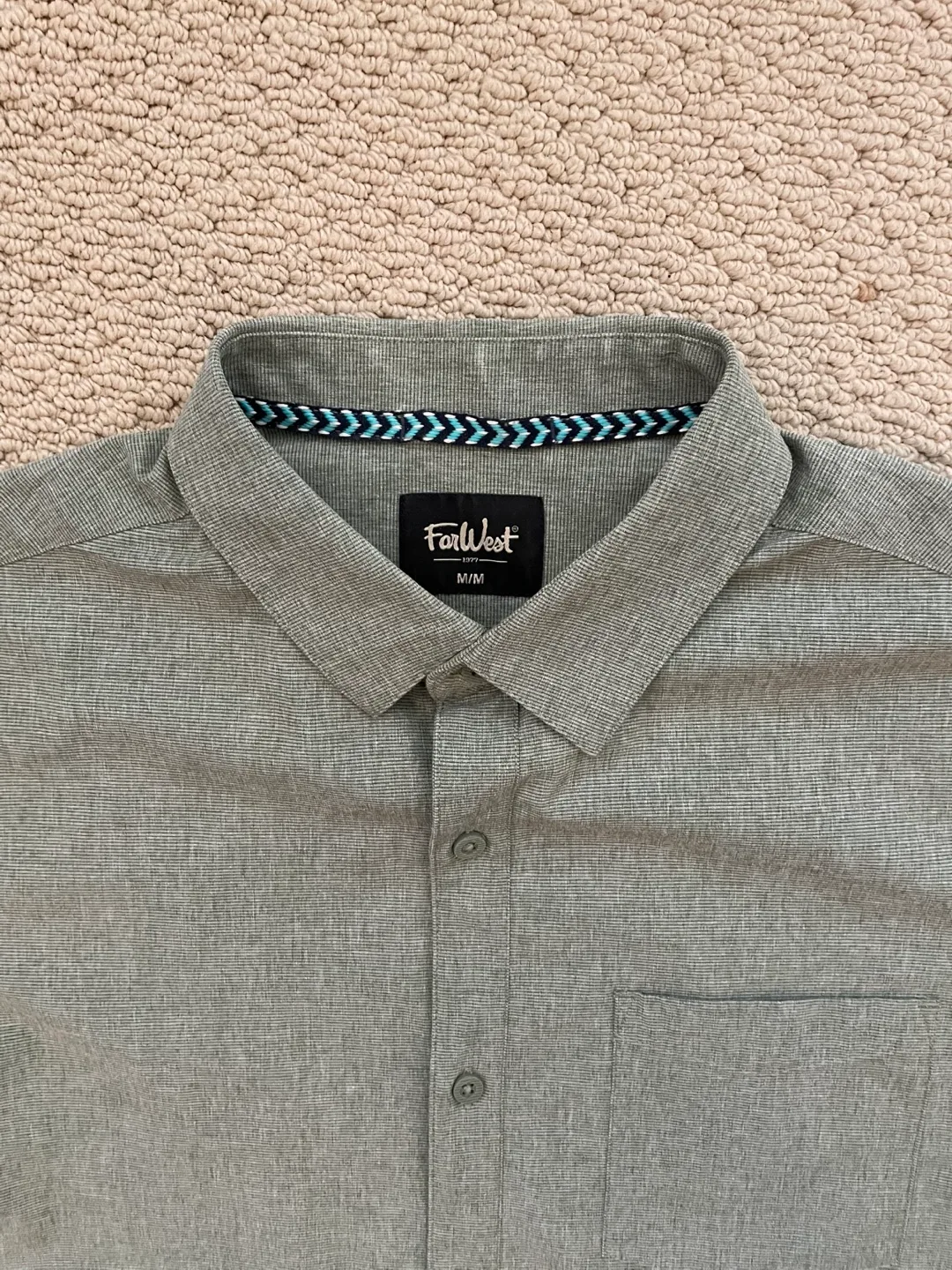 Men’s Dress Shirt - Sz Medium image indicator(2)