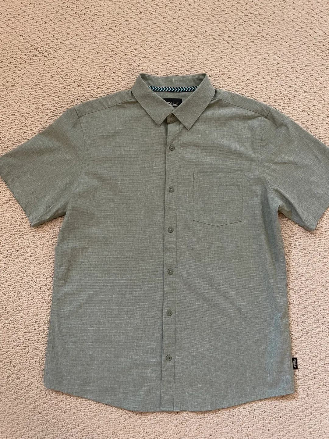 Men’s Dress Shirt - Sz Medium thumbnail