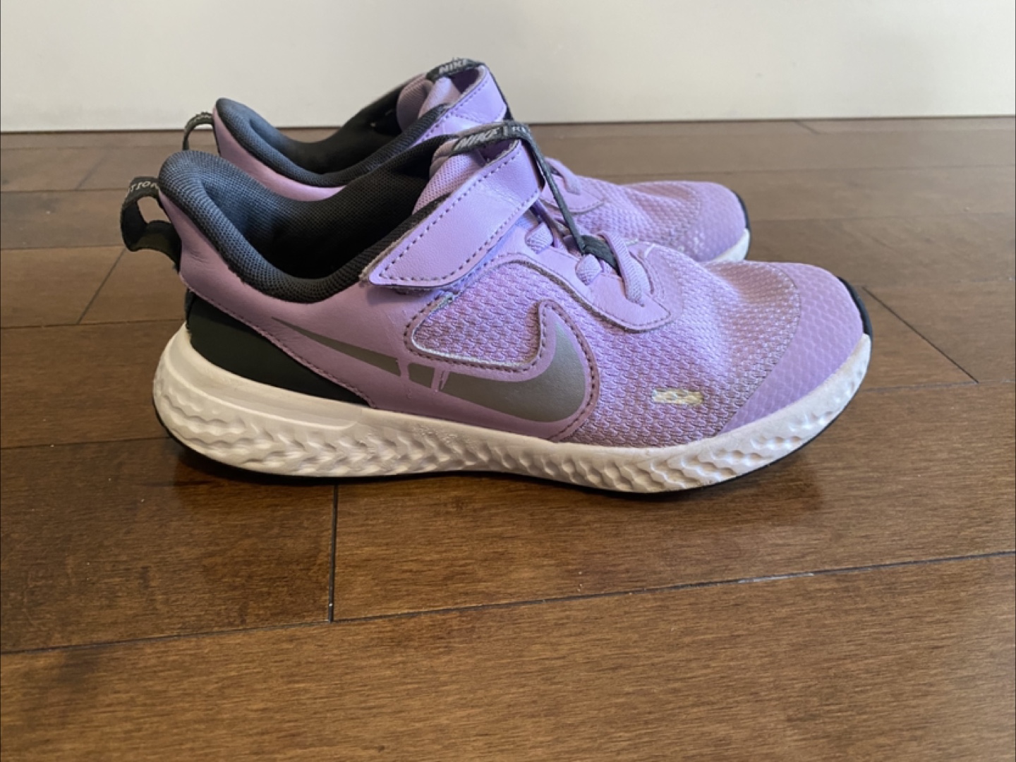 1.5Y Nike Revolution Lilac Shoes - photo 4