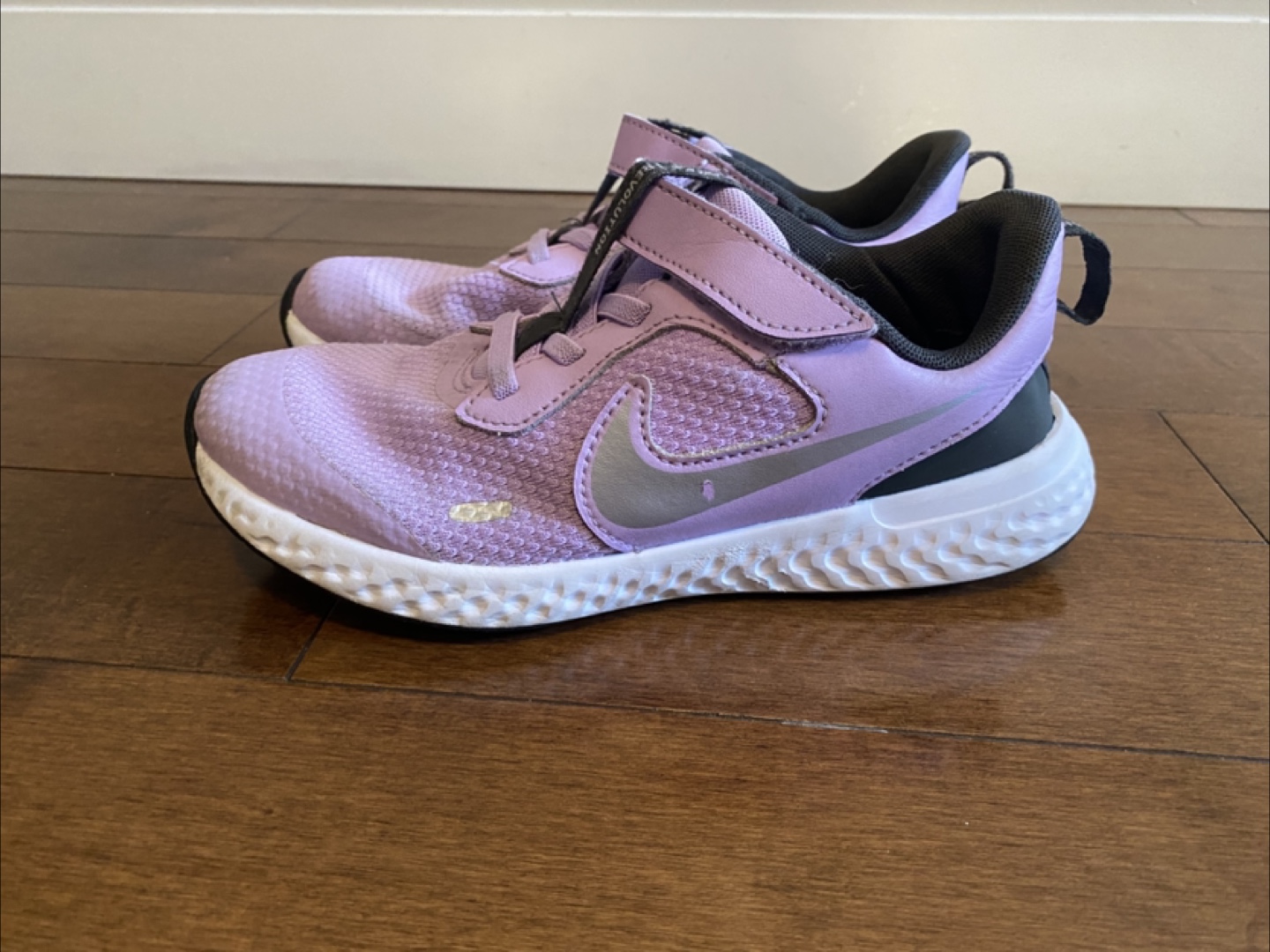 1.5Y Nike Revolution Lilac Shoes - photo 2