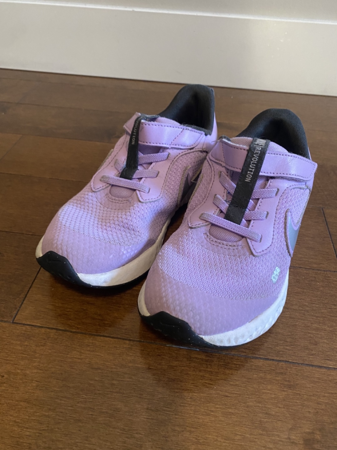1.5Y Nike Revolution Lilac Shoes