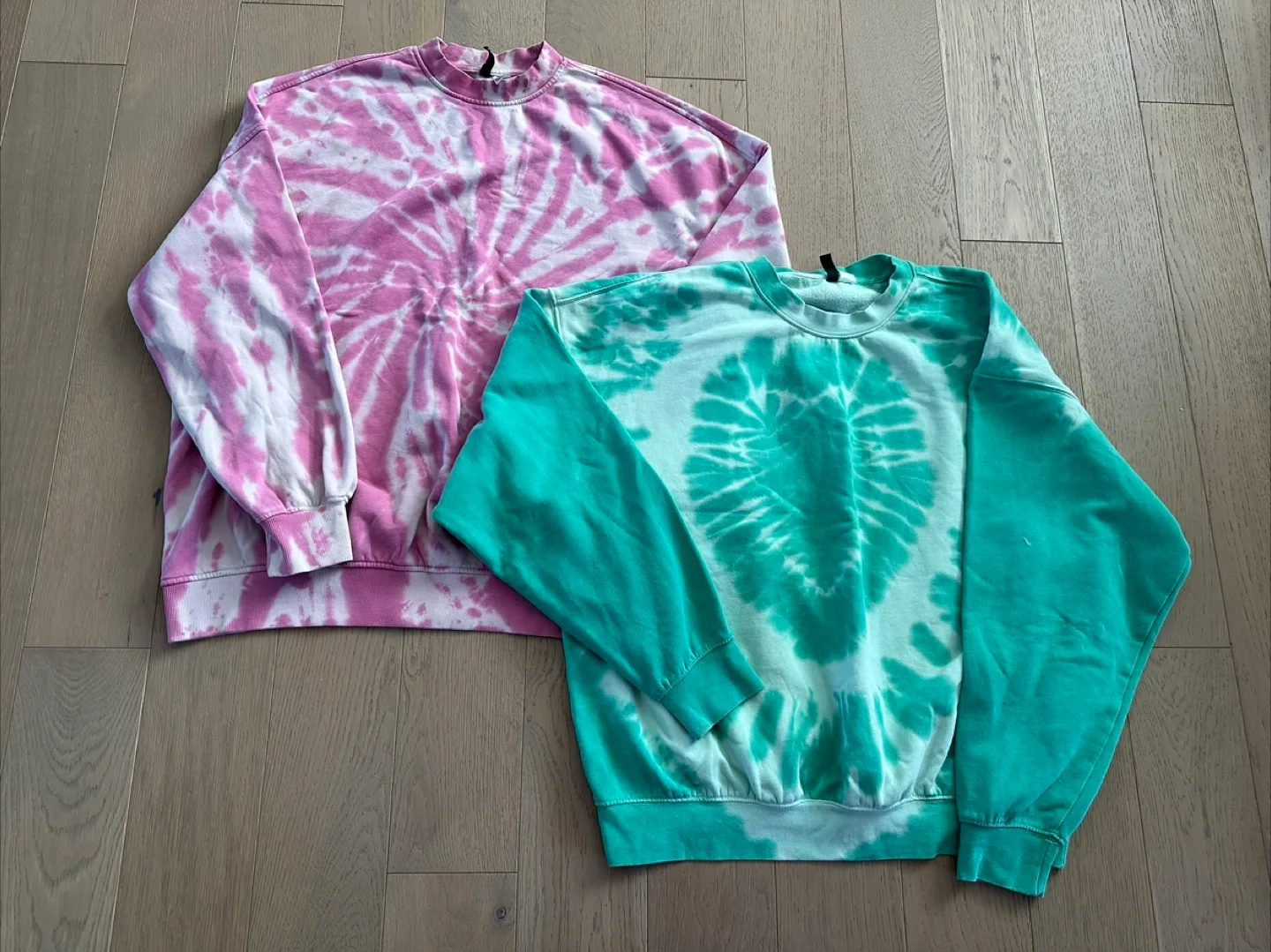 H&M medium woman’s oversized sweatshirts $20 each thumbnail