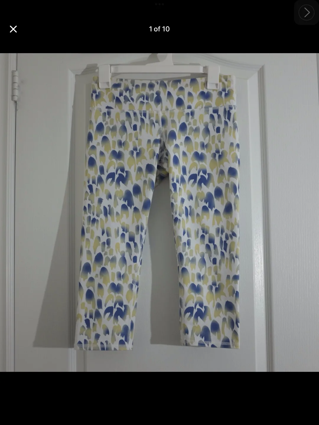 Alo Yoga Capri Leggings - Size M thumbnail