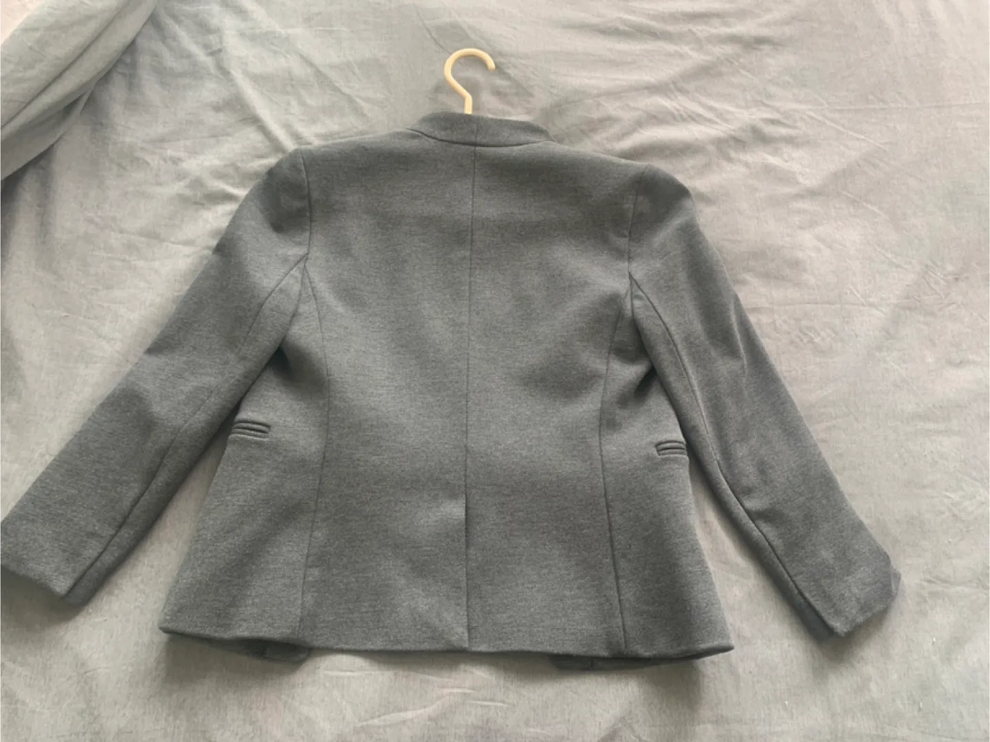 J.Crew Collarless modern minimalist Blazer - Size 6 image indicator(3)