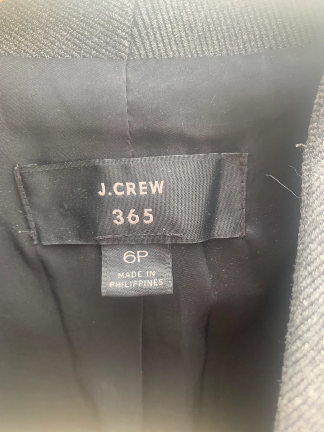 J.Crew Collarless modern minimalist Blazer - Size 6 image indicator(6)