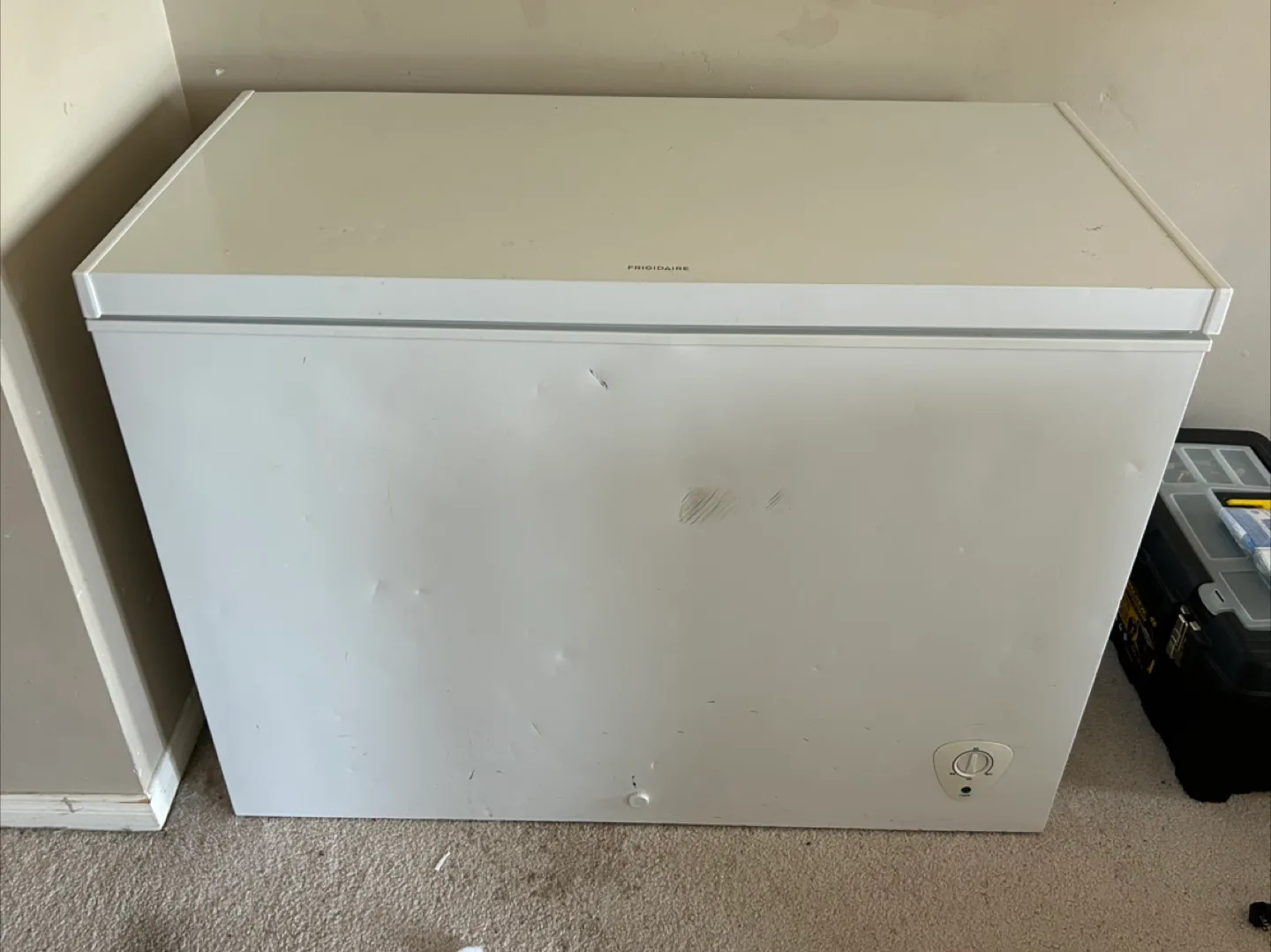 Frigidaire Chest Freezer - White thumbnail