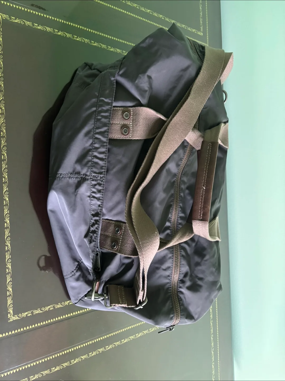 Roots Duffle Bag image indicator(2)