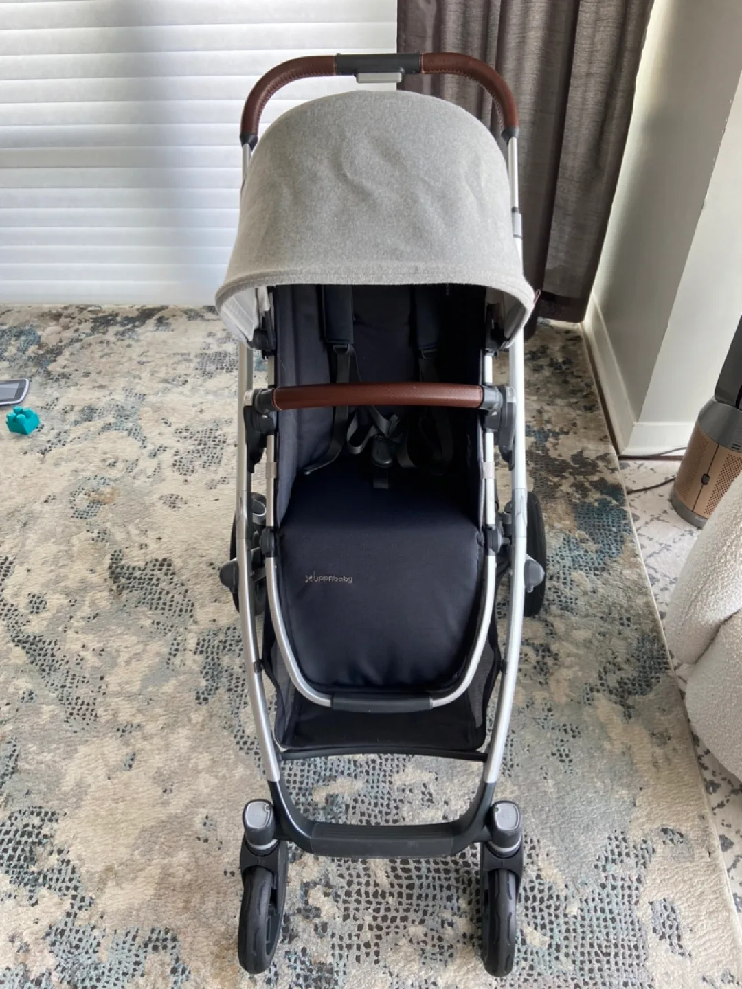 Uppababy Vista V2 stroller and bassinet set thumbnail