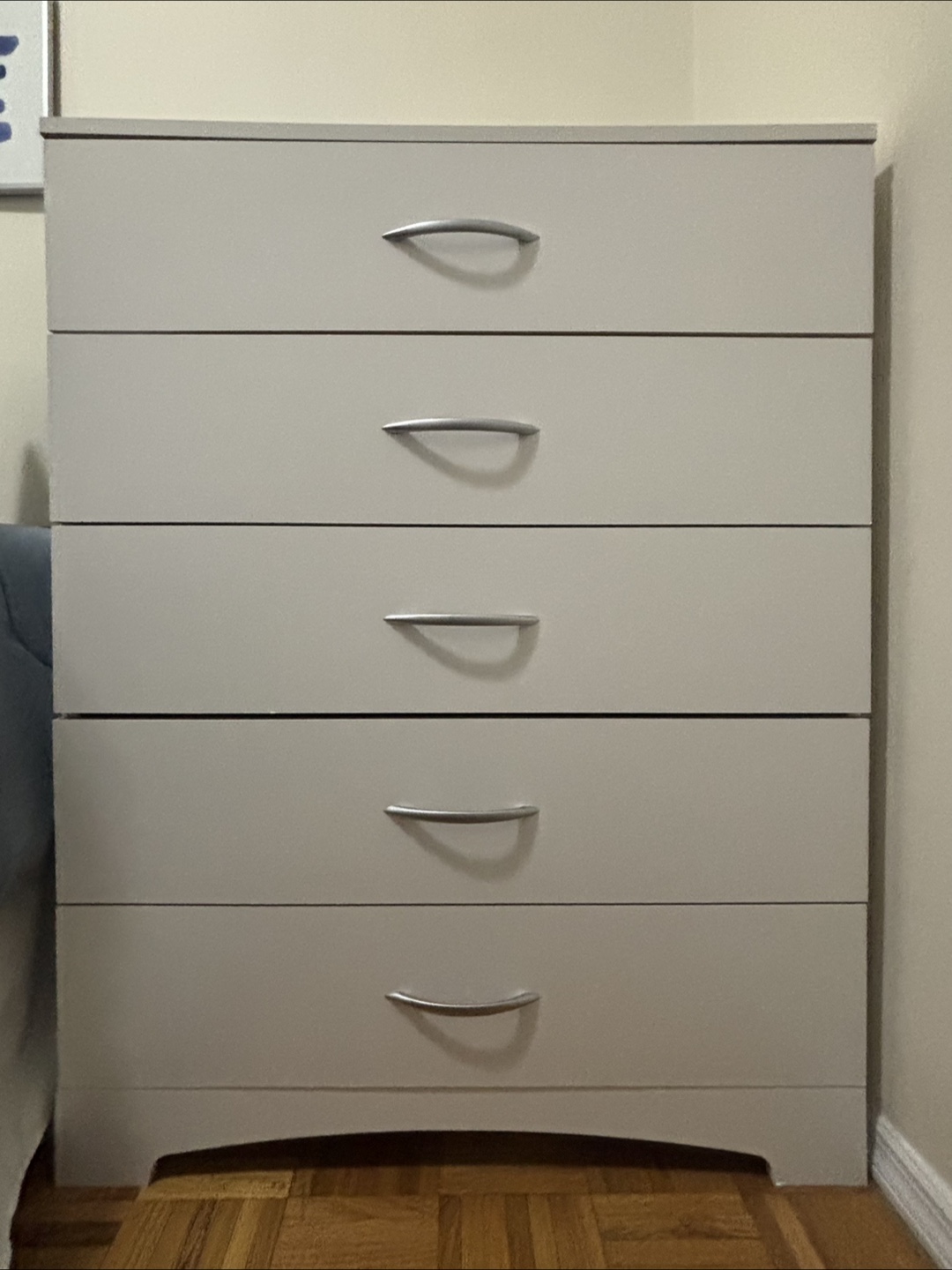 White 5-Drawer Dresser