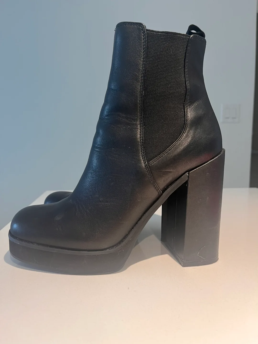 Steve Madden Black Leather Platform Heel Boots, Size 8 image indicator(3)