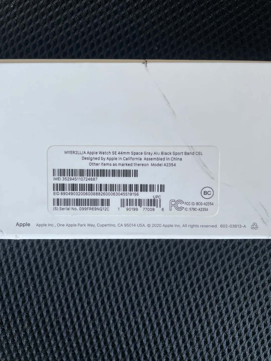 Apple Watch SE - great condition: used/ reset image indicator(3)