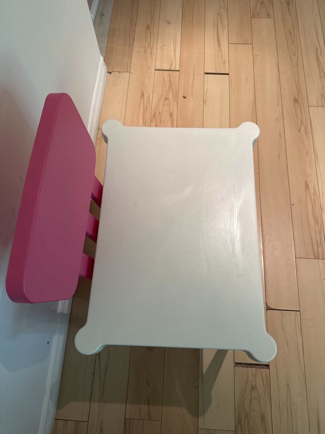 IKEA Lätt Children's Table with Pink Chair - photo 2