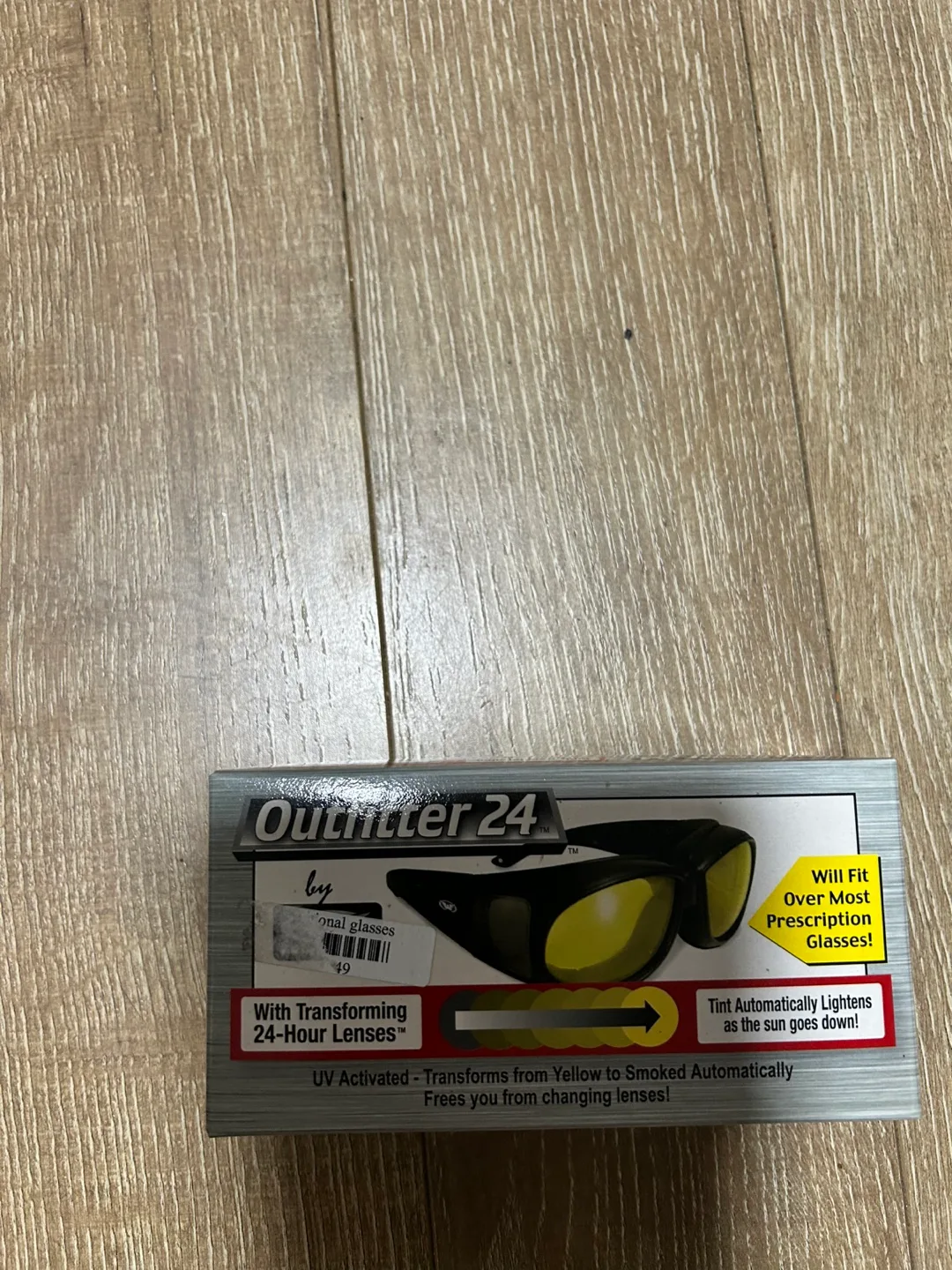 Outfitter 24 Sunglasses - #Freecycle thumbnail