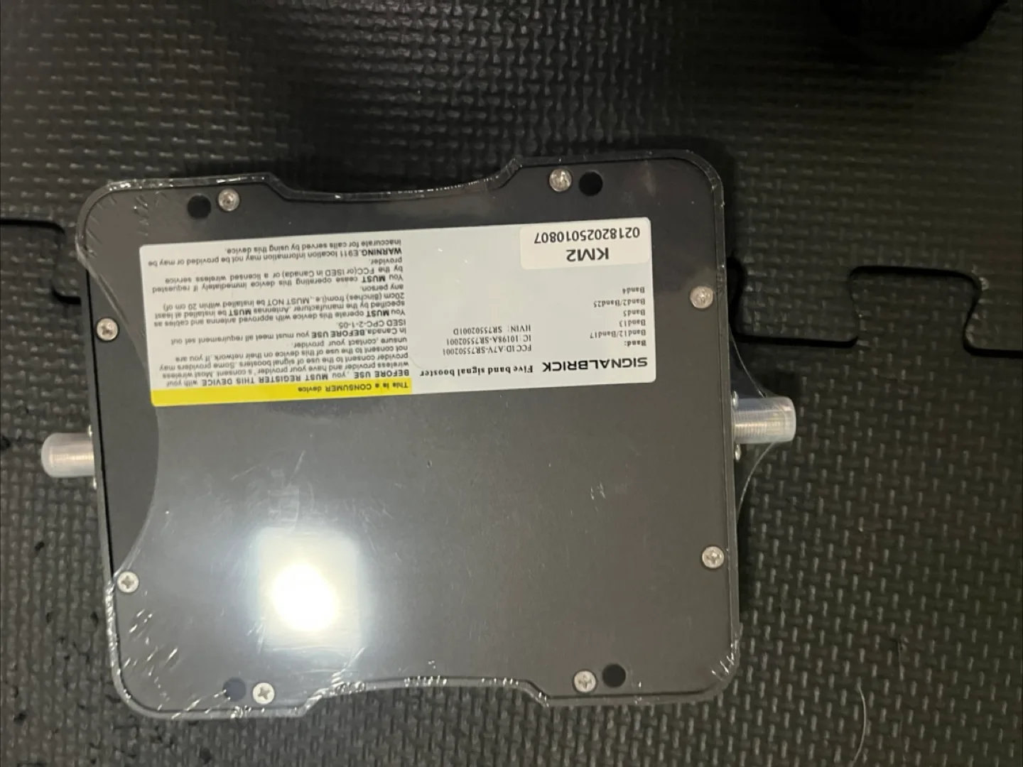 SignalBrick Cell Phone signal Booster - Black image indicator(6)