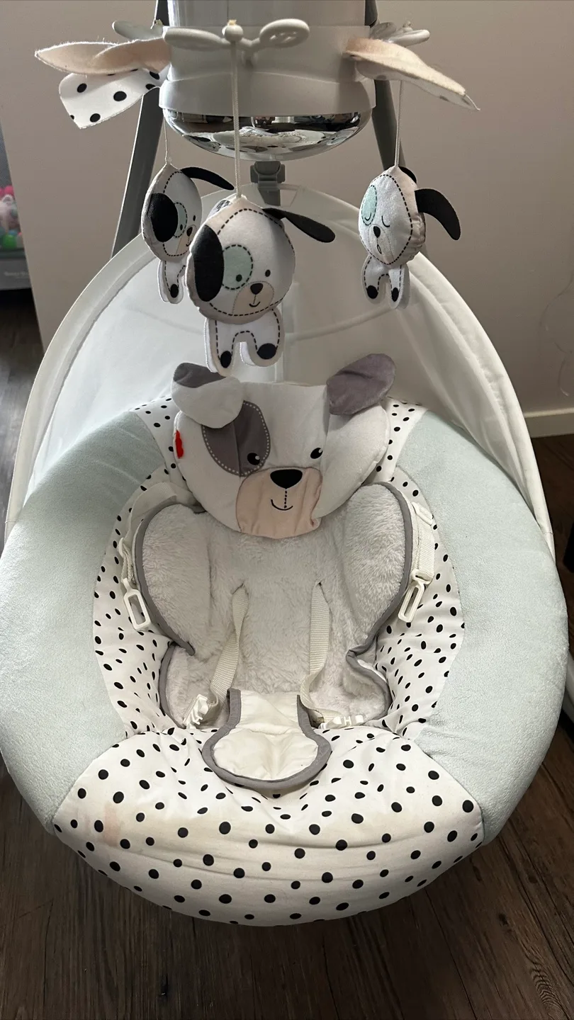 Fisher-Price Baby Swing with Mobile thumbnail