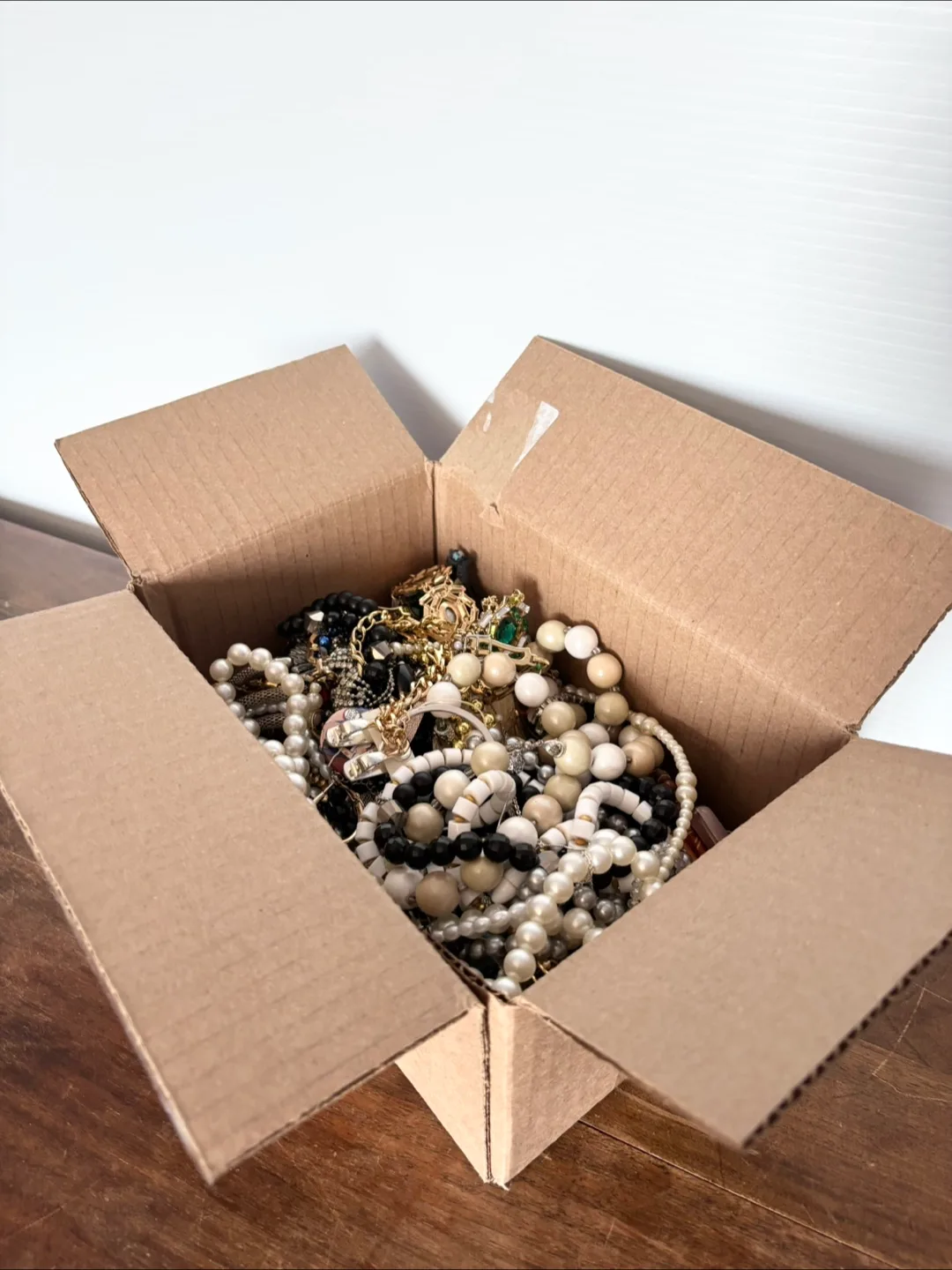 Box of costume jewelry and accessories thumbnail