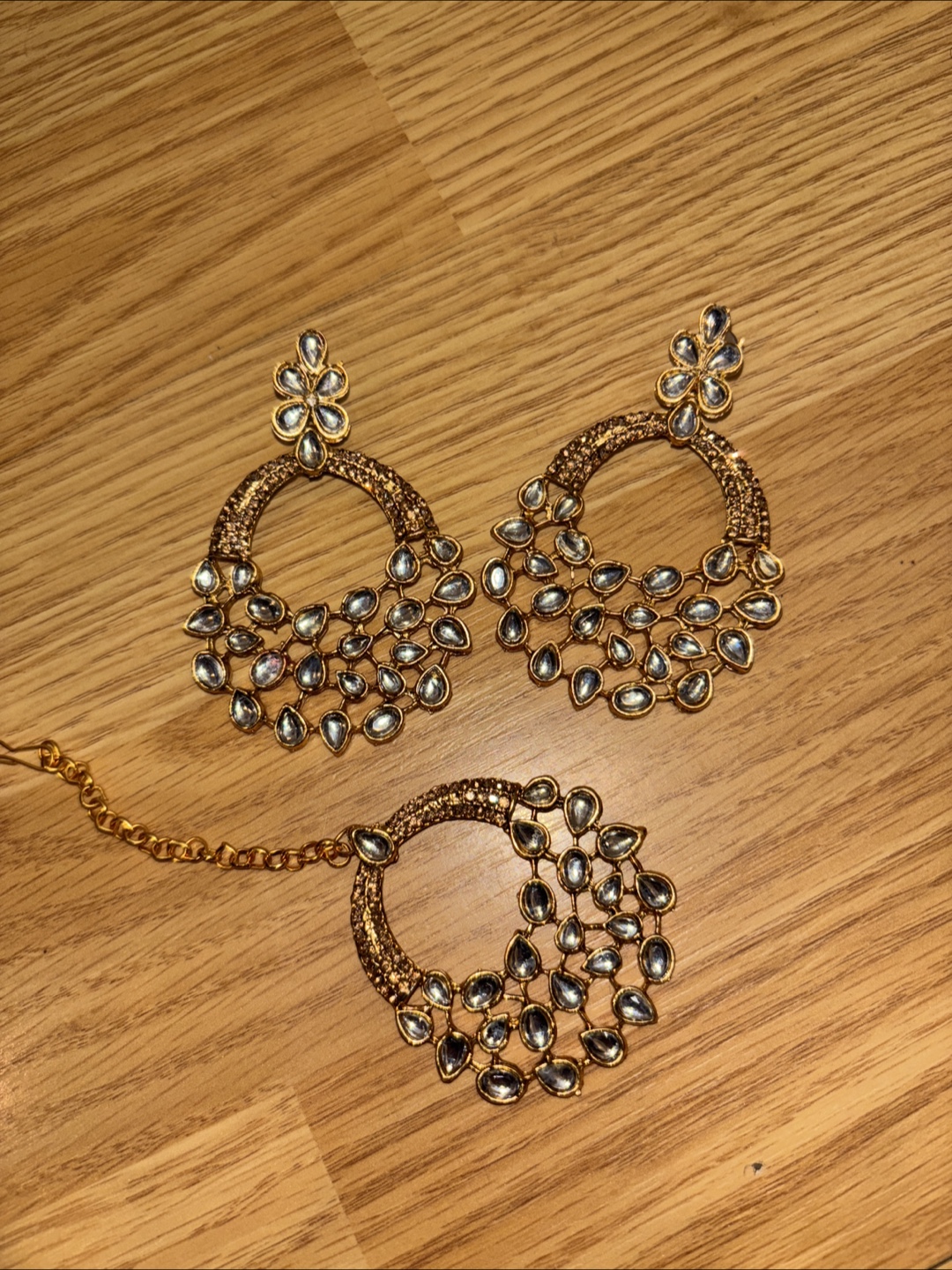 Earrings and Tikka Set - Gold Tone - photo 2