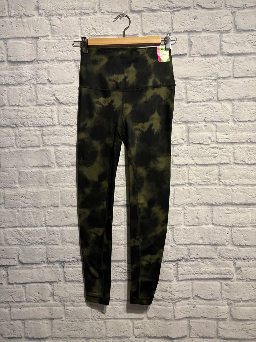 New Athletic Works Leggings - Size XS thumbnail