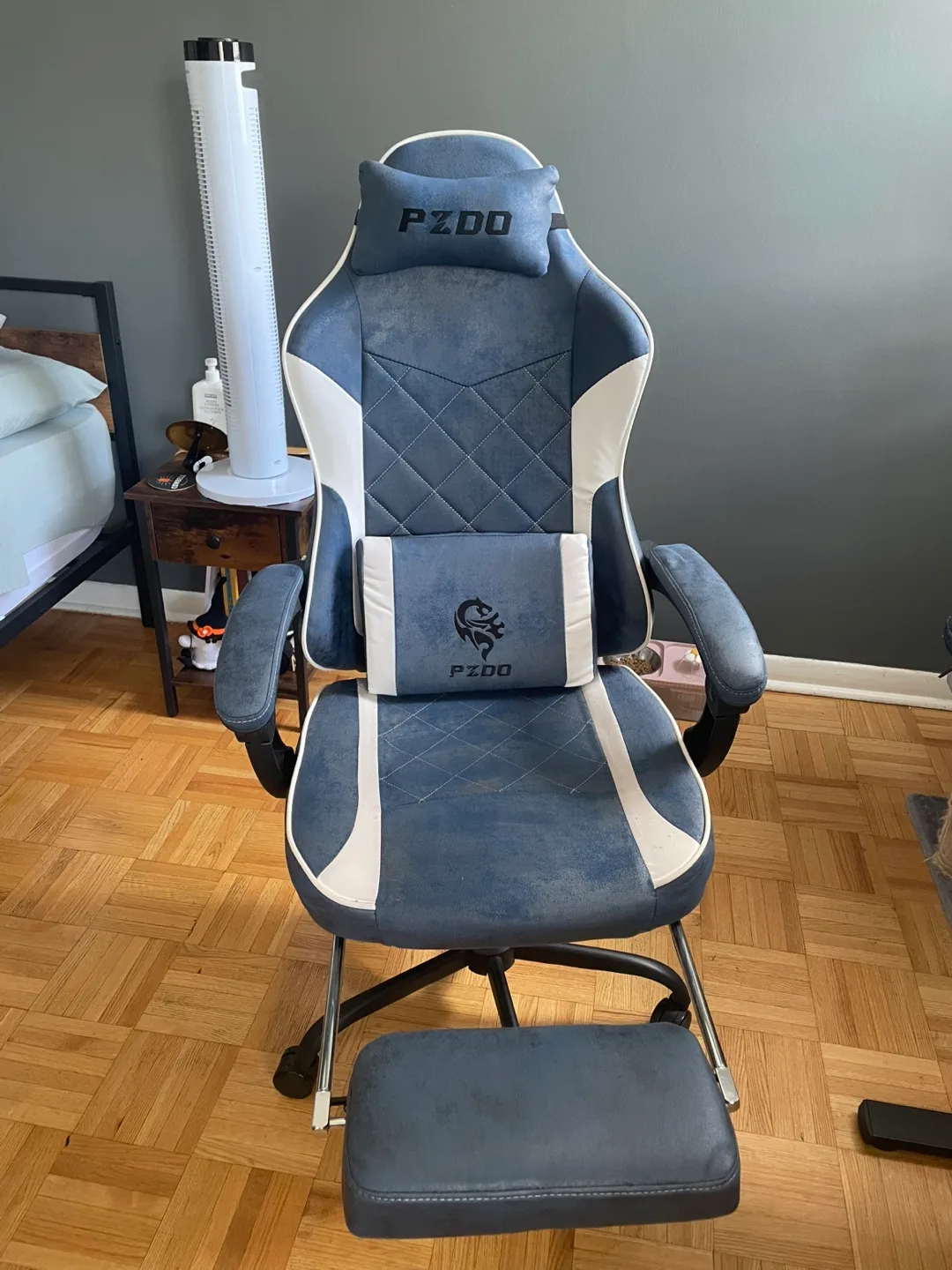 PZDO Gaming Chair - Blue and White image indicator(5)