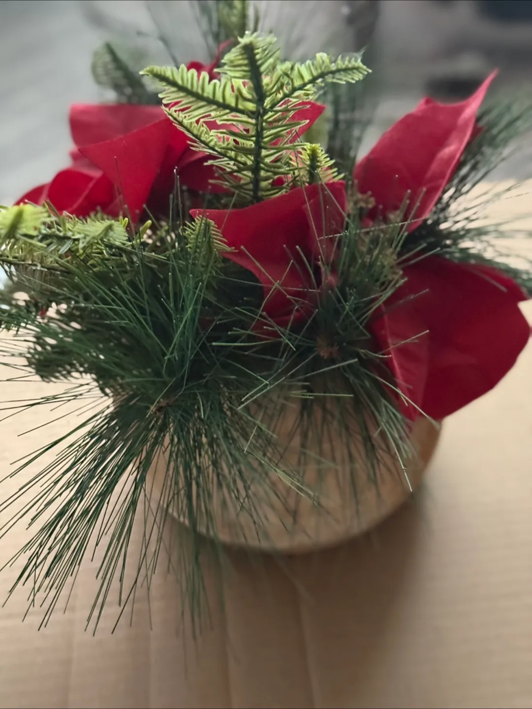 Christmas Poinsettia Floral Arrangement thumbnail