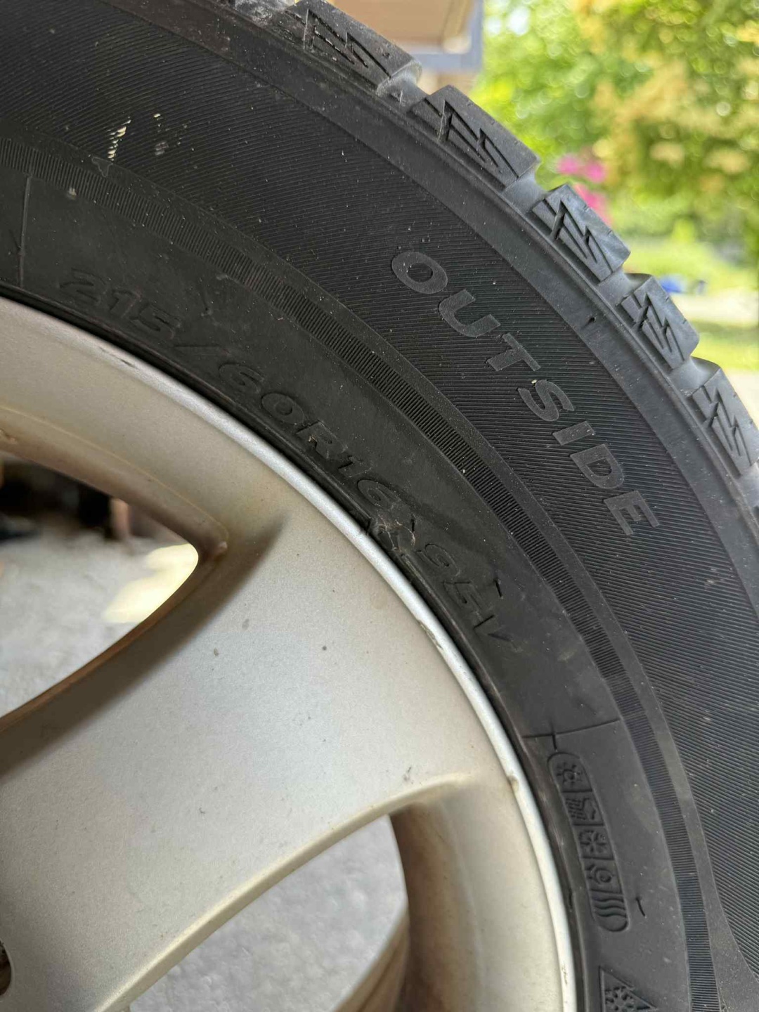 Hankook Optimo 215/60R16 Tire on Toyota Rim - photo 2